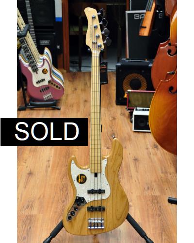 Sire Marcus Miller V7 Swamp Ash 4 Left handed Fretless Natural